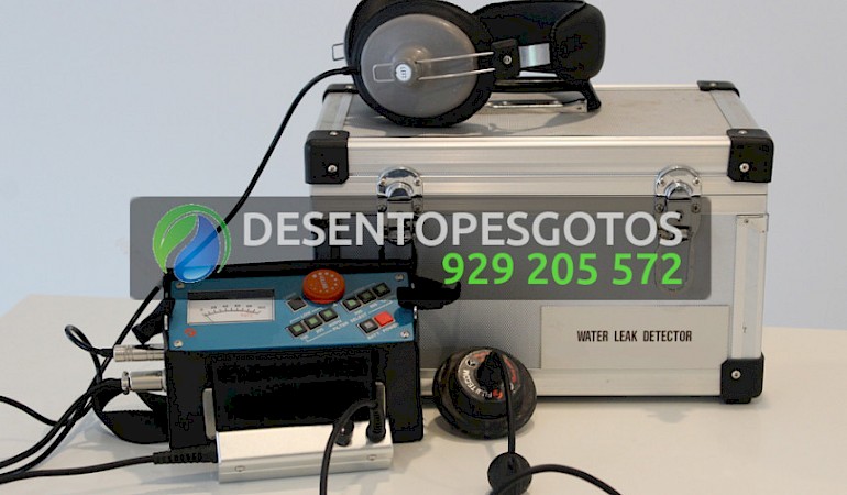 Water leaks detection with electro-acoustic listening devices