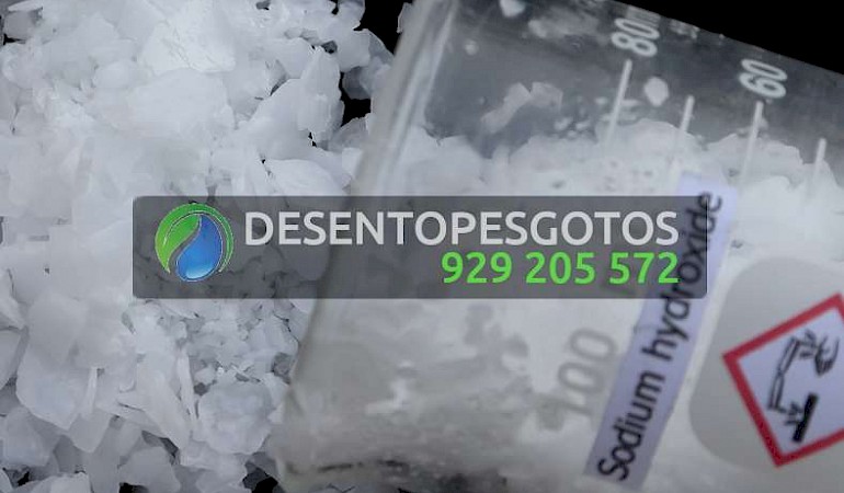 Porque não usar soda cáustica para desentupir canos